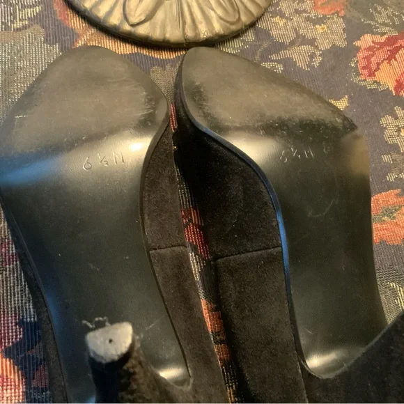 Lovely ladies black Swede heels in size 6.5 by Nina. - Picture 7 of 7